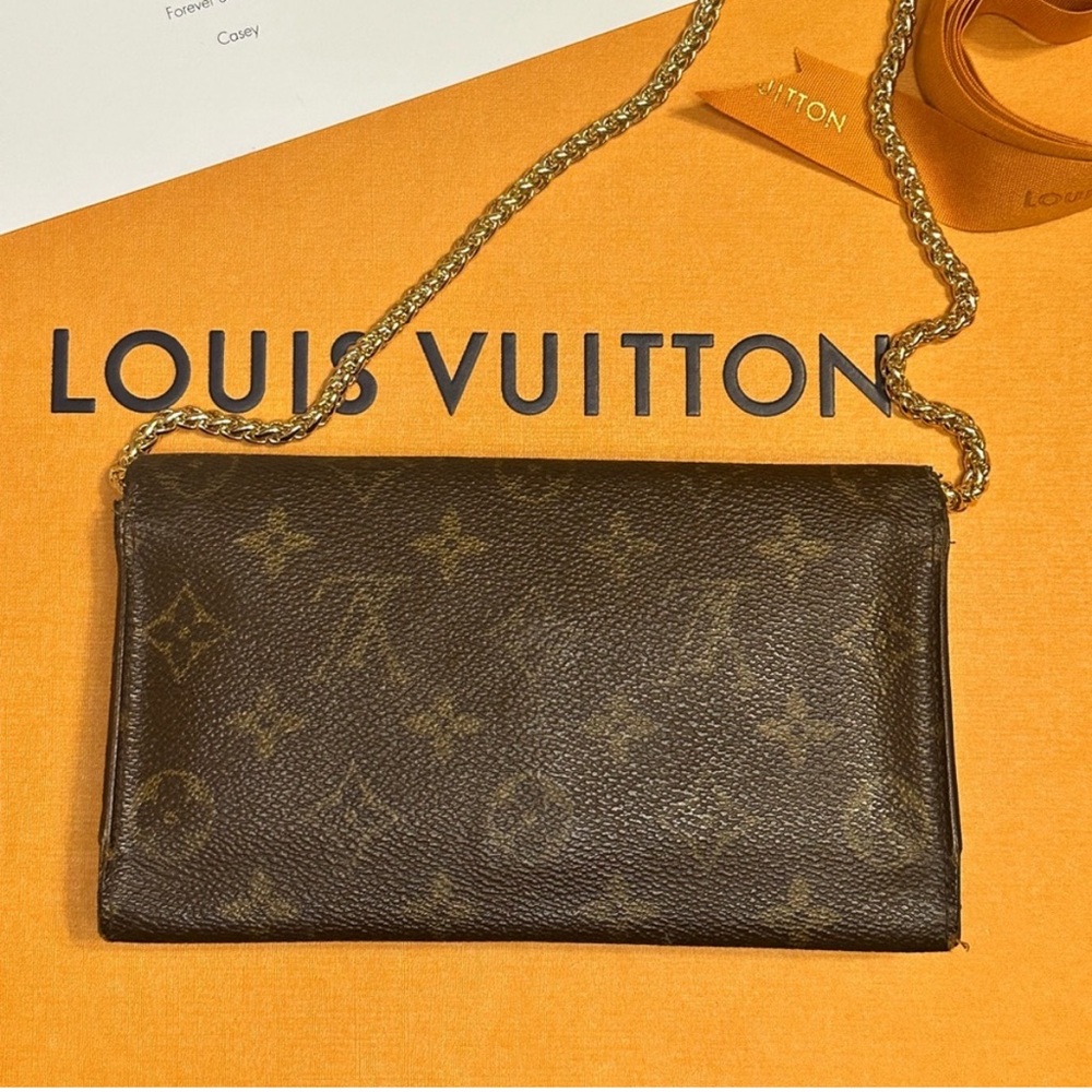 Lv Monogram - image 2